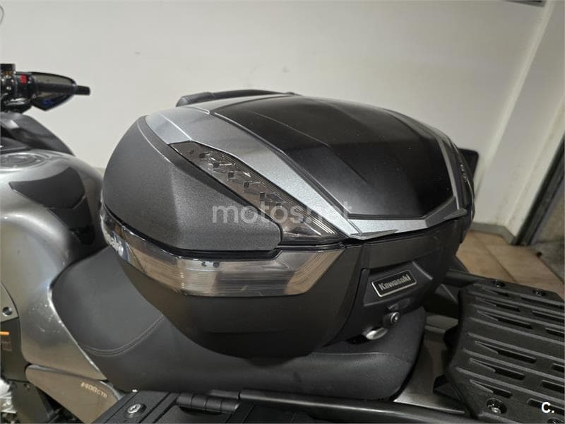 Kawasaki GTR 1400 – Vista 9