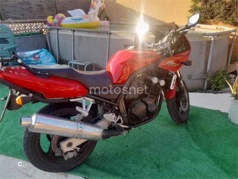 Yamaha FZS 600 Fazer – Vista 2