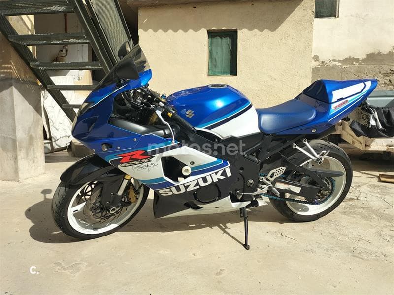 Suzuki GSX R750 – Vista 3