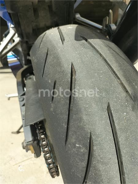 Suzuki GSX R750 – Vista 6