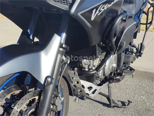 Suzuki V-Strom 650 – Vista 8