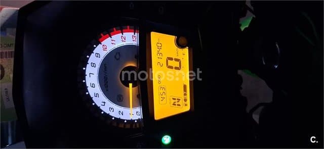 Kawasaki Versys – Vista 11