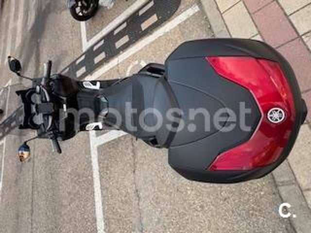 Yamaha TMAX 560 TECH MAX – Vista 2