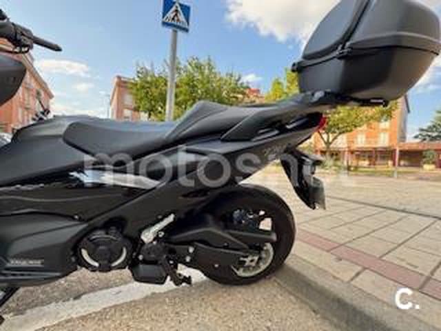 Yamaha TMAX 560 TECH MAX – Vista 13