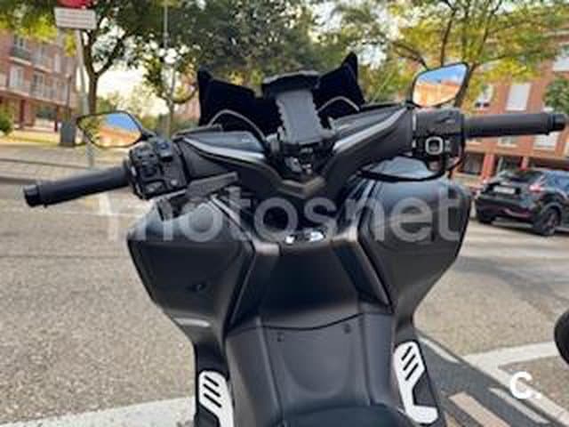 Yamaha TMAX 560 TECH MAX – Vista 6
