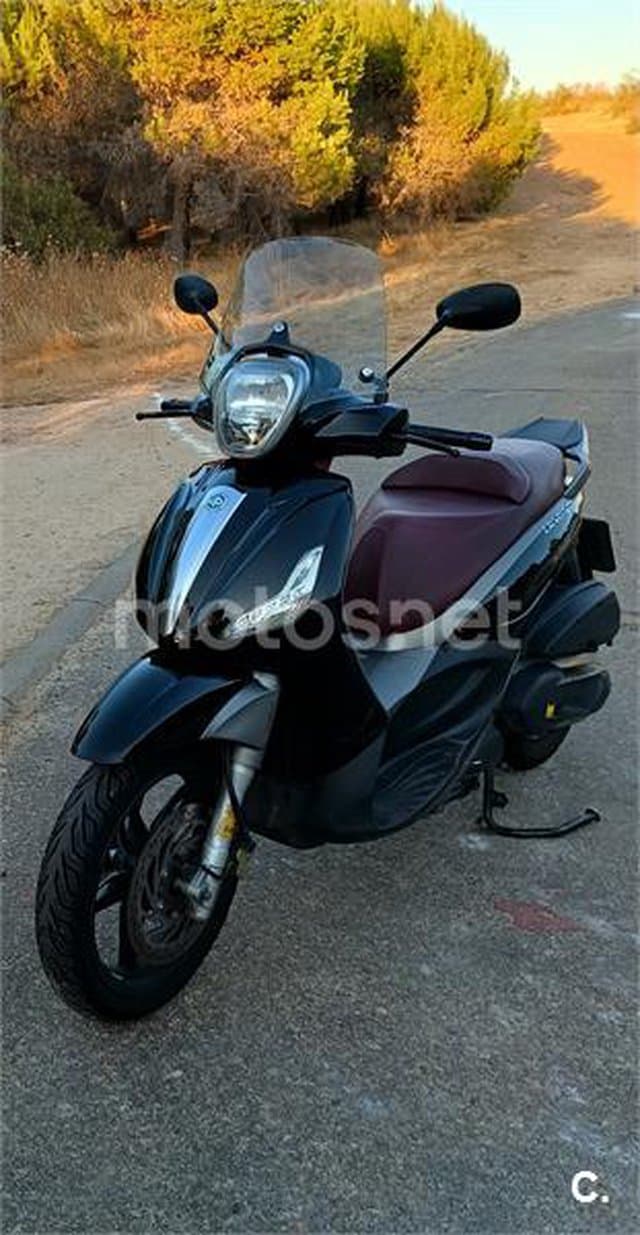 Piaggio Beverly Sport Touring 350 – Vista 2