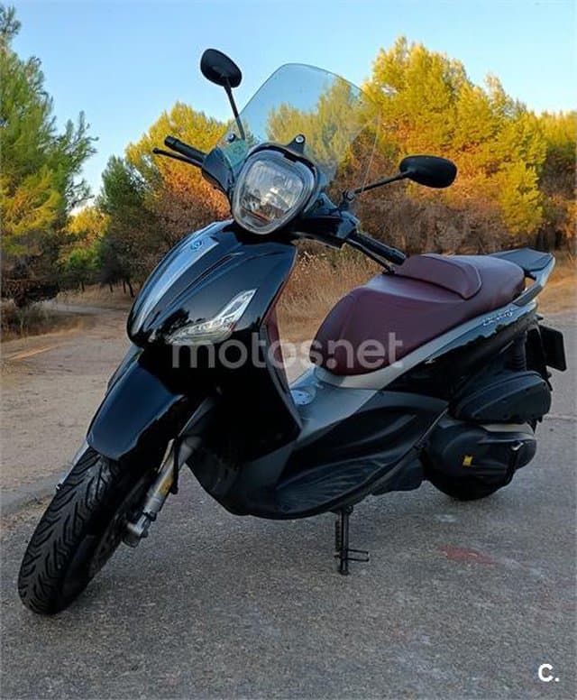 Piaggio Beverly Sport Touring 350 – Vista 4