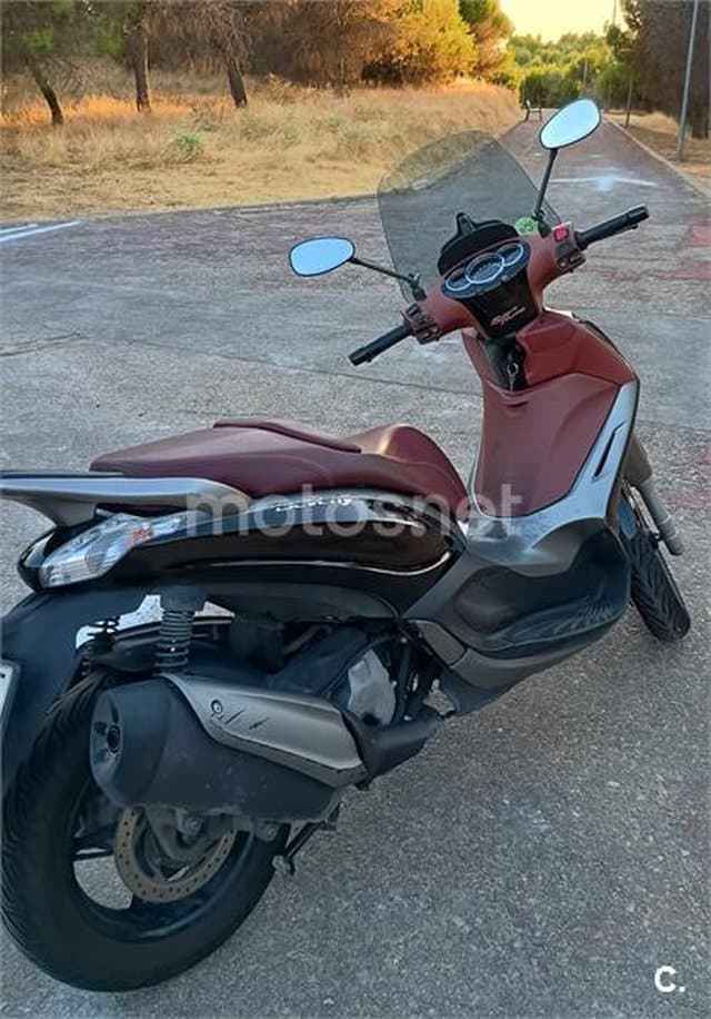Piaggio Beverly Sport Touring 350 – Vista 6