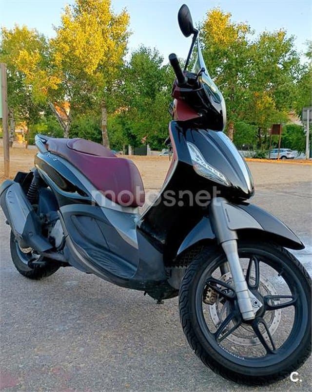 Piaggio Beverly Sport Touring 350 – Vista 7