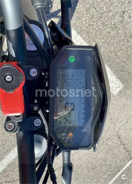 Keeway RKF 125 – Vista 9