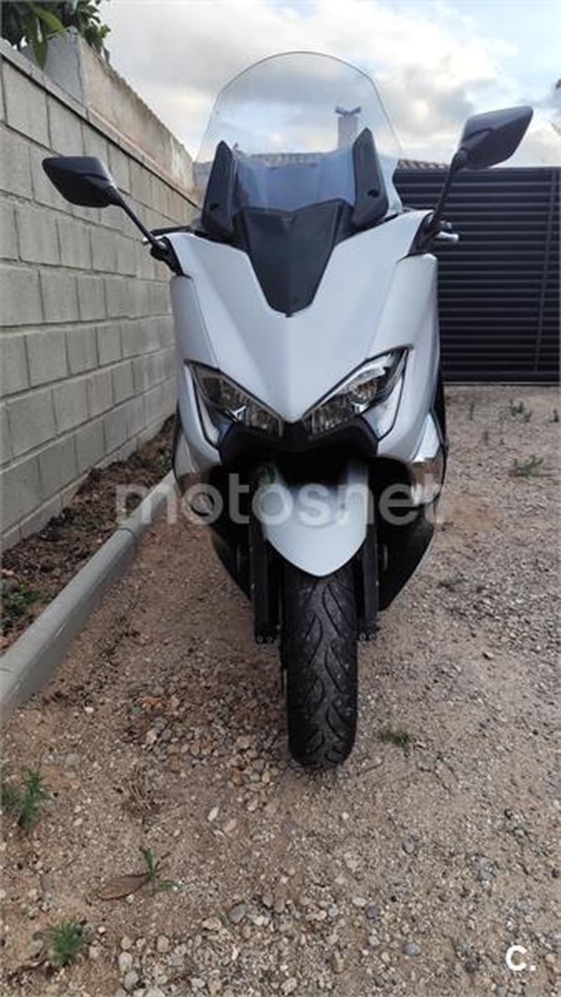 Yamaha TMAX 530 – Vista 4