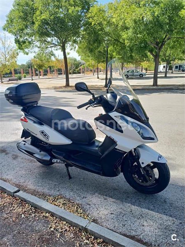 Kymco Super Dink 300I ABS 2400 € 2014 Madrid - 5