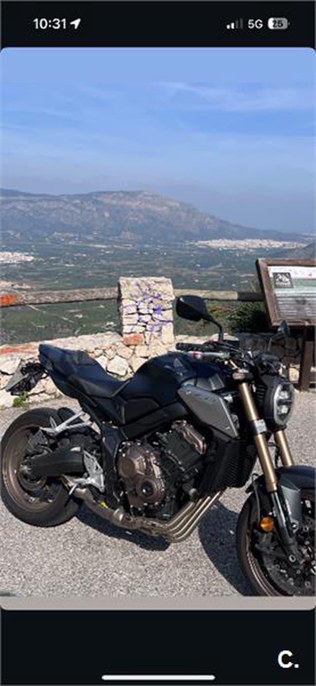 Honda CB 650 R – Vista 1