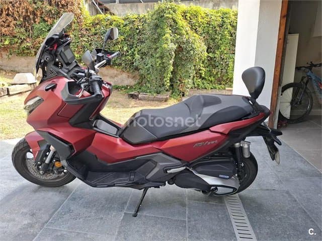 Honda ADV 350 – Vista 1