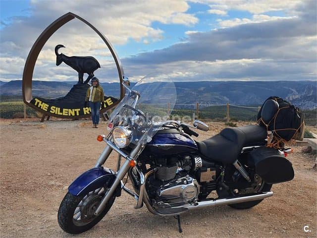 Triumph America LT – Vista 7