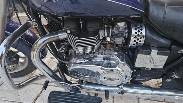 Triumph America LT – Vista 10