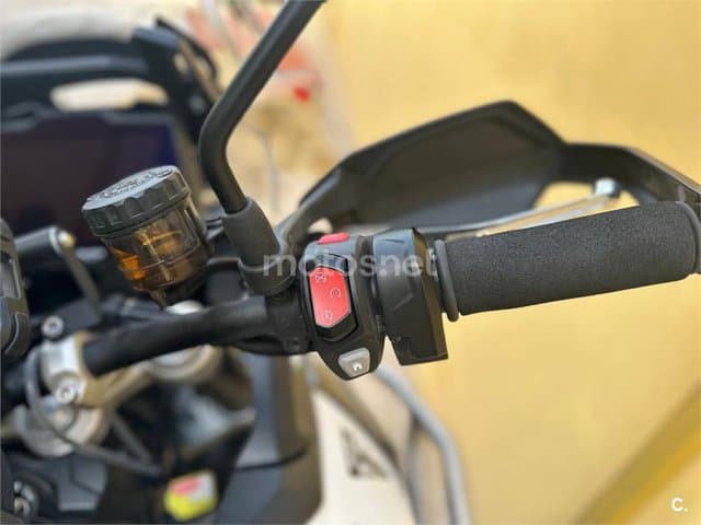 Triumph Tiger 900 – Vista 8