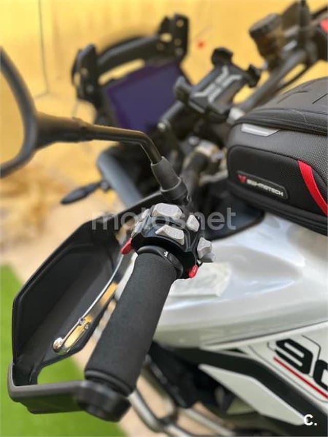 Triumph Tiger 900 – Vista 9