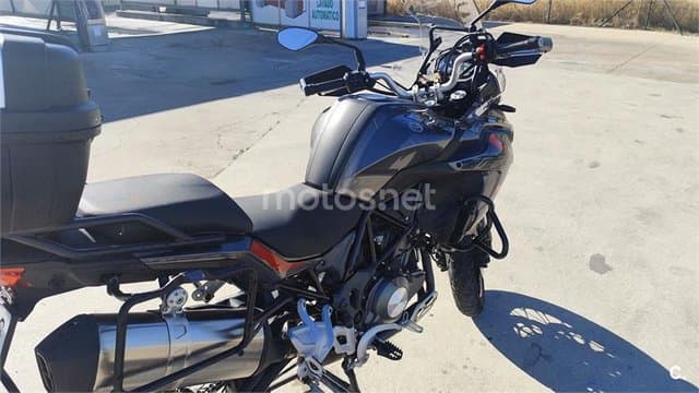 Benelli TRK 502 – Vista 3