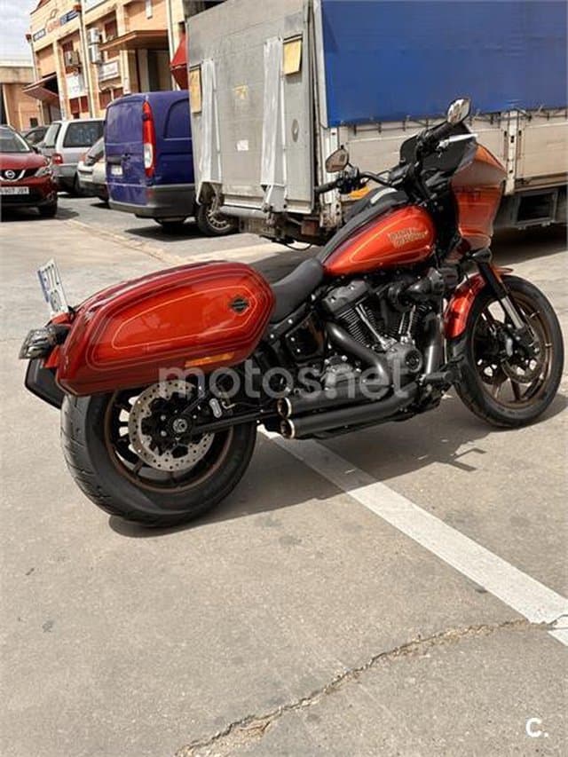 Harley-Davidson Low Rider ST – Vista 1