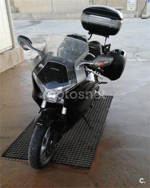 Honda VFR 1200 F – Vista 1