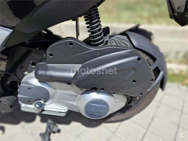 Aprilia SR Max 300 2500 € 2014 Madrid - 7
