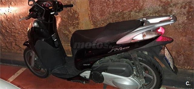 Honda SCOOPY SH300i ABS TopBox – Vista 2