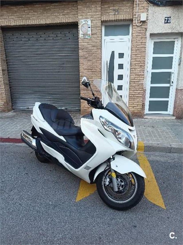 Suzuki BURGMAN 400 – Vista 2