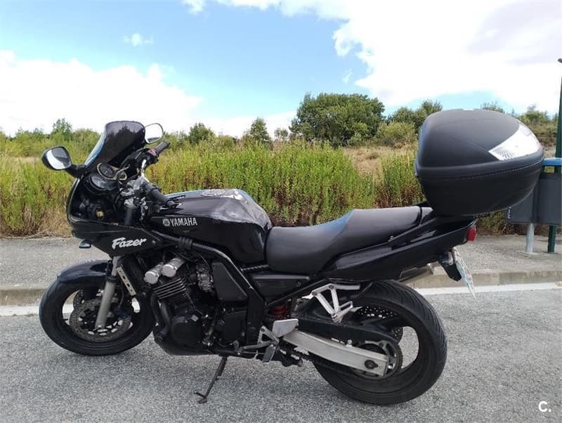 Yamaha FZS 600 Fazer – Vista 5