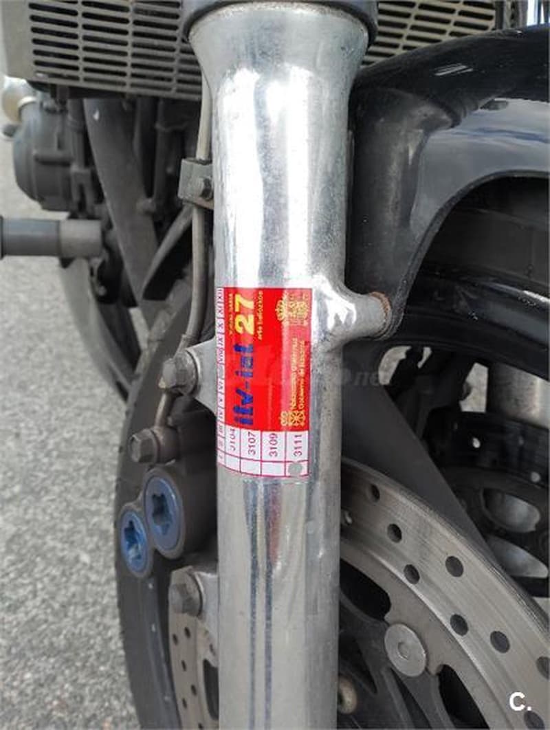 Yamaha FZS 600 Fazer – Vista 6