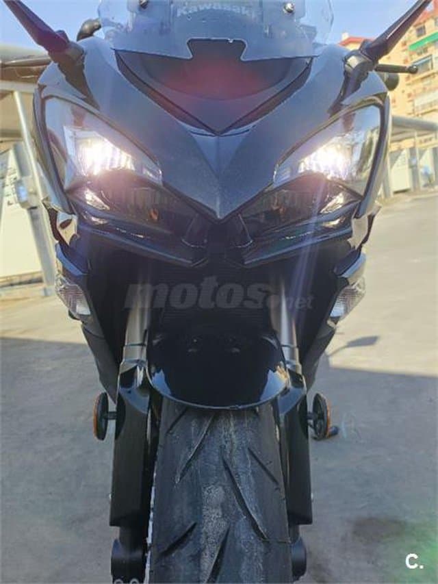 Kawasaki Z 1000 SX – Vista 2
