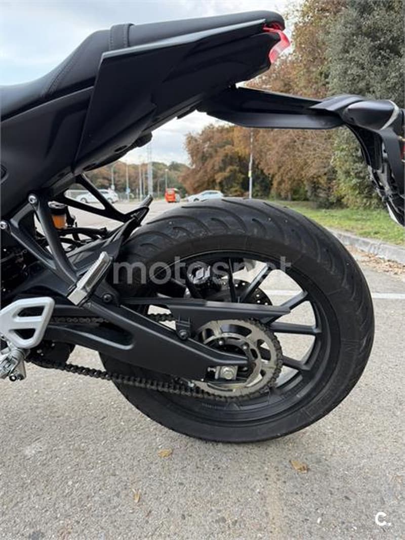 Yamaha MT-125 – Vista 13