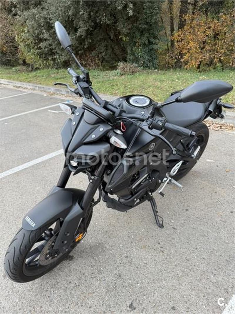 Yamaha MT-125 – Vista 19