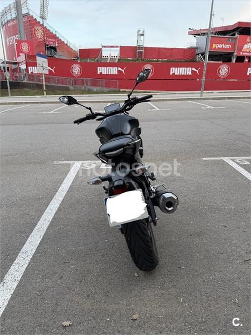 Yamaha MT-125 – Vista 4