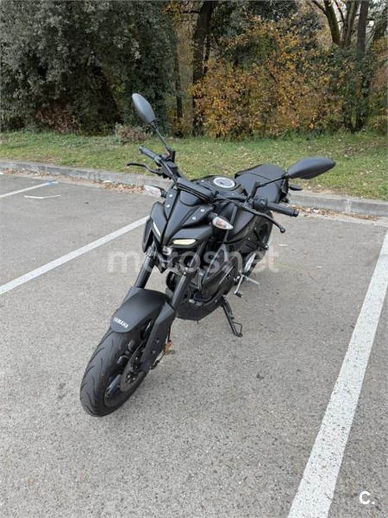 Yamaha MT-125 – Vista 8