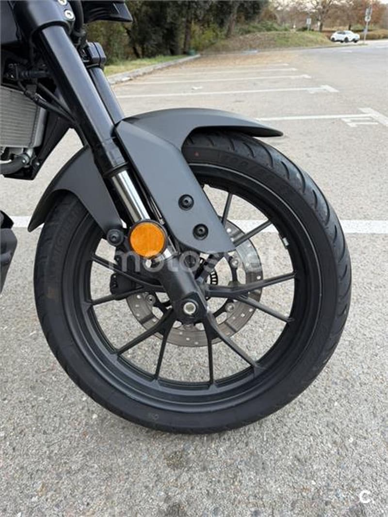 Yamaha MT-125 – Vista 10