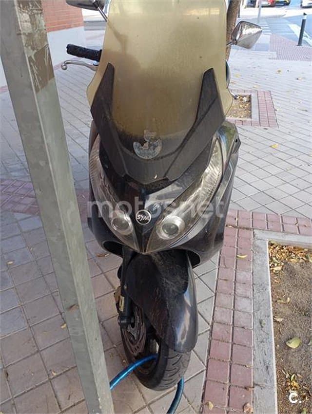 SYM Maxsym 400 – Vista 2