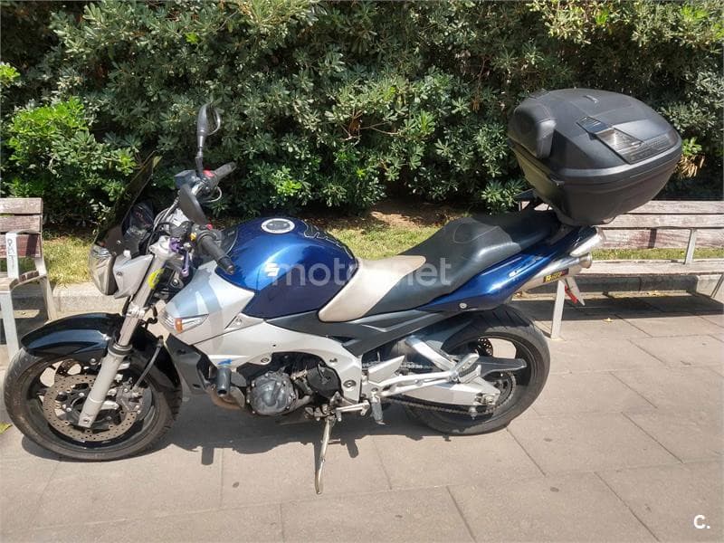 Suzuki GSR 600 – Vista 2