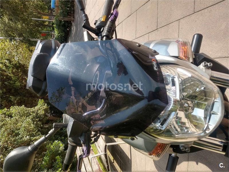 Suzuki GSR 600 – Vista 8