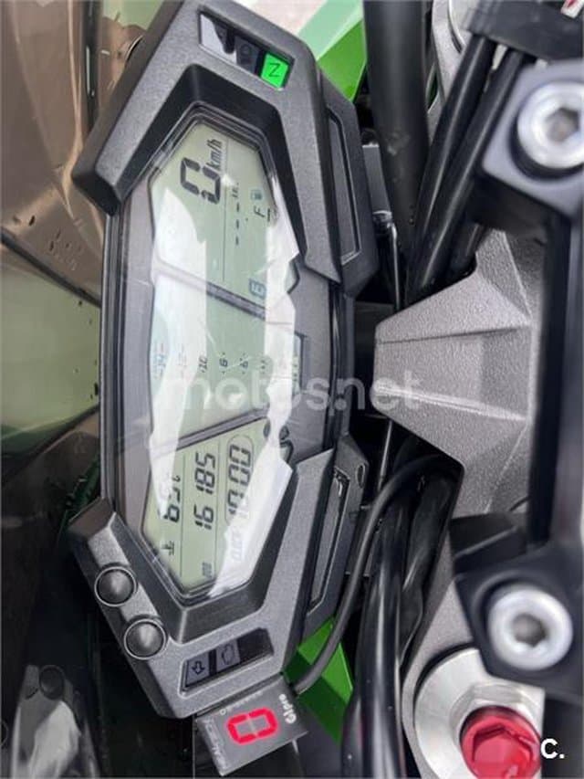 Kawasaki Z 800 ABS – Vista 13