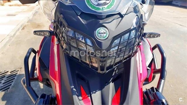 Benelli TRK 502 – Vista 2