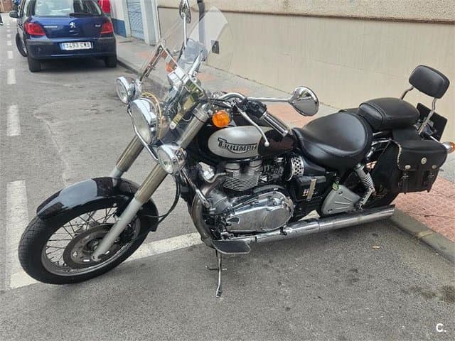 Triumph BONNEVILLE America – Vista 2