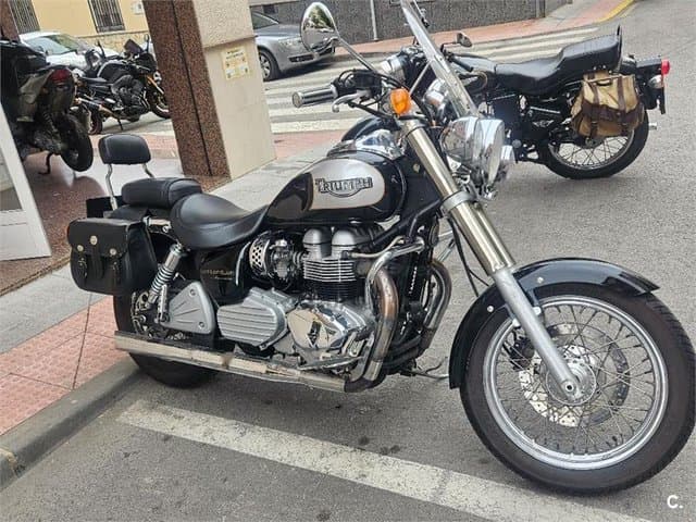 Triumph BONNEVILLE America – Vista 5