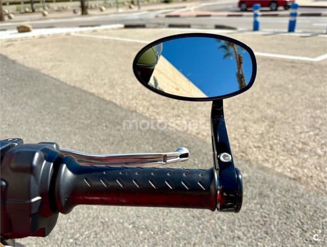 Triumph Thruxton – Vista 11