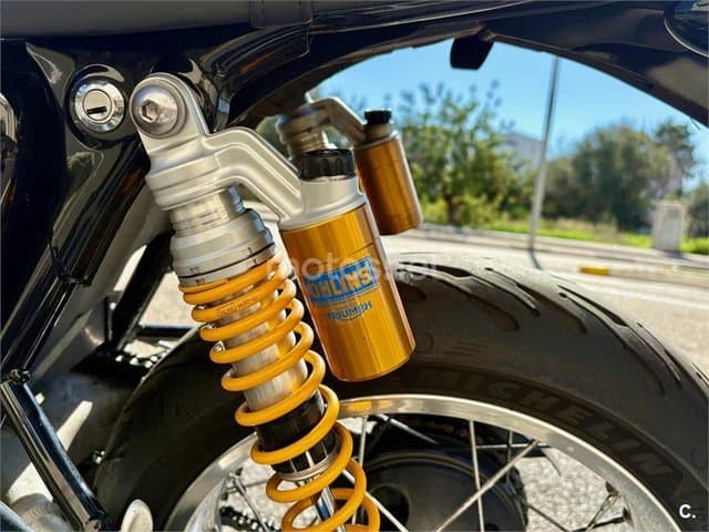 Triumph Thruxton – Vista 16