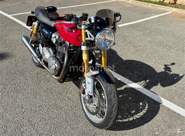 Triumph Thruxton – Vista 18