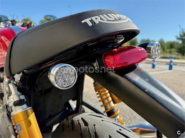 Triumph Thruxton – Vista 9