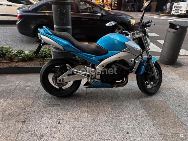 Suzuki GSR 600 2700 € 2007 Pontevedra - 1