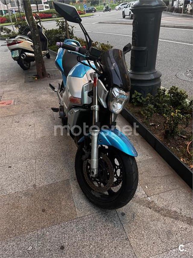 Suzuki GSR 600 2700 € 2007 Pontevedra - 3