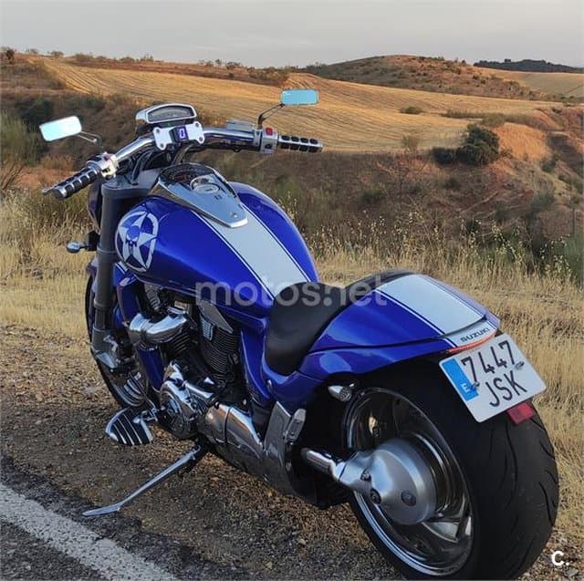 Suzuki Intruder M1800R – Vista 1